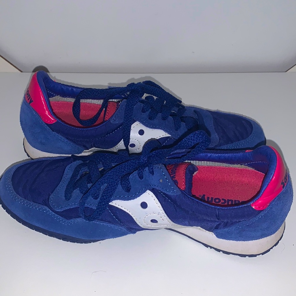 Blue Saucony Tennis Shoes Size 7.5 LIKE NEW
